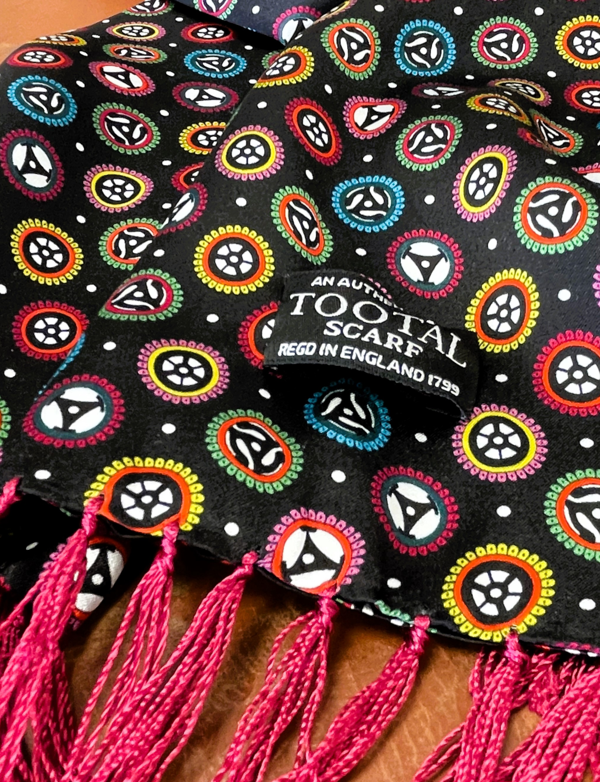 小物 Tootal Scarf Tootal Multi Coloured Spider Design Silk Scarf | Tootal